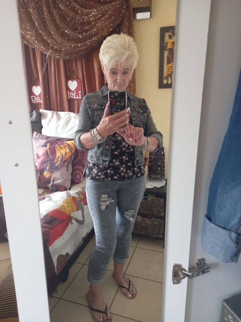 Louisa_210